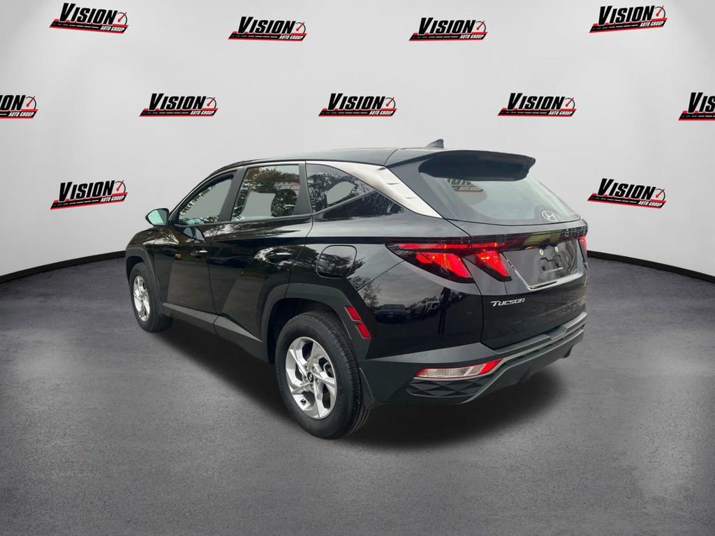 Certified 2024 Hyundai Tucson SE image 7