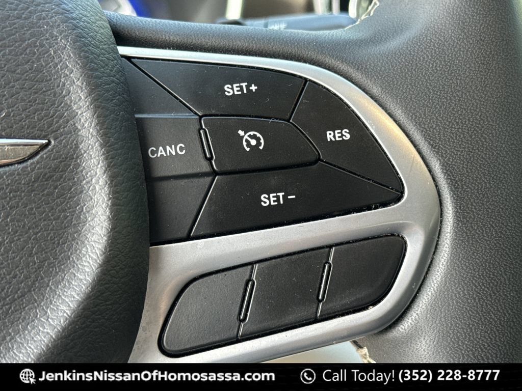 Used 2023 Chrysler Voyager LX FWD image 40