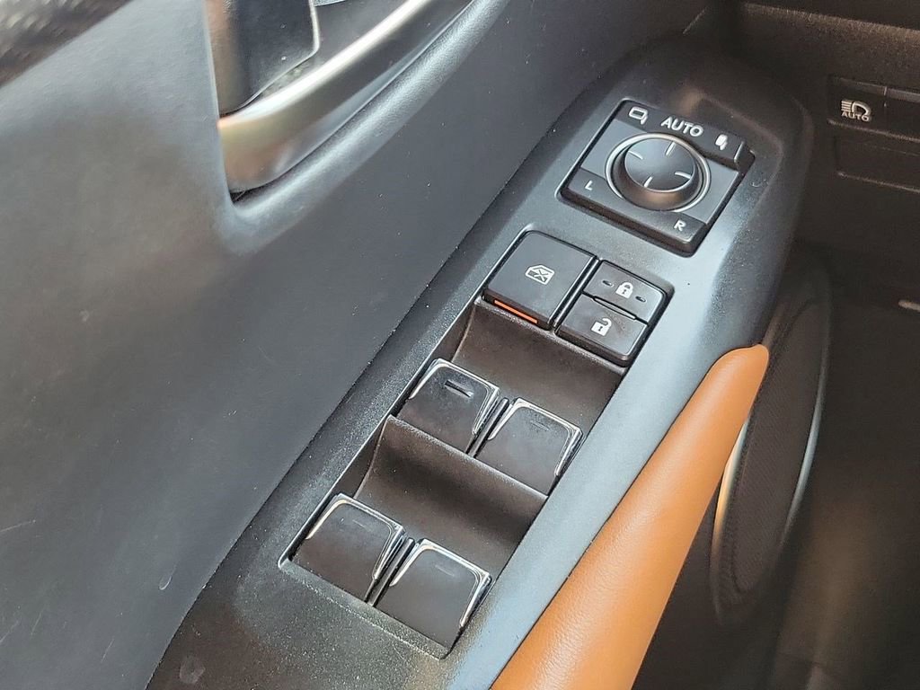 Used 2018 Lexus NX 300 FWD image 29