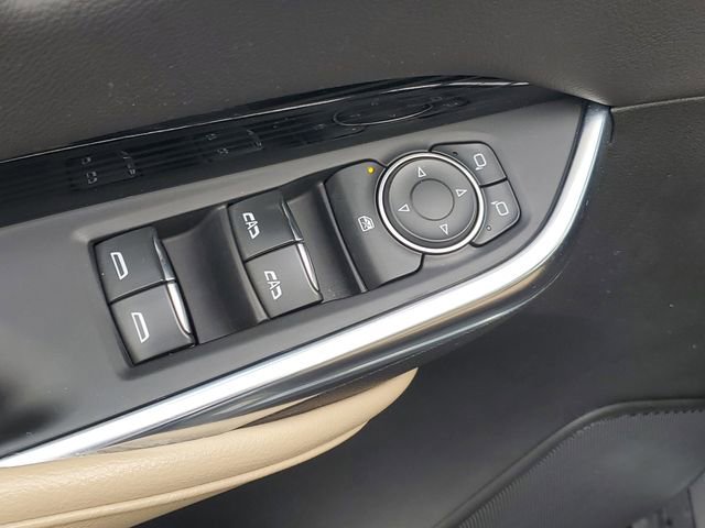 Used 2024 Cadillac XT4 Luxury w/ Cold Weather Package image 12