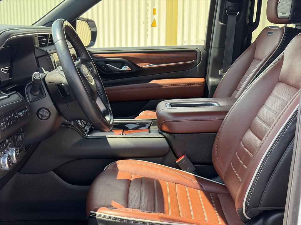 Used 2023 GMC Yukon Denali Ultimate AWD/4WD image 21