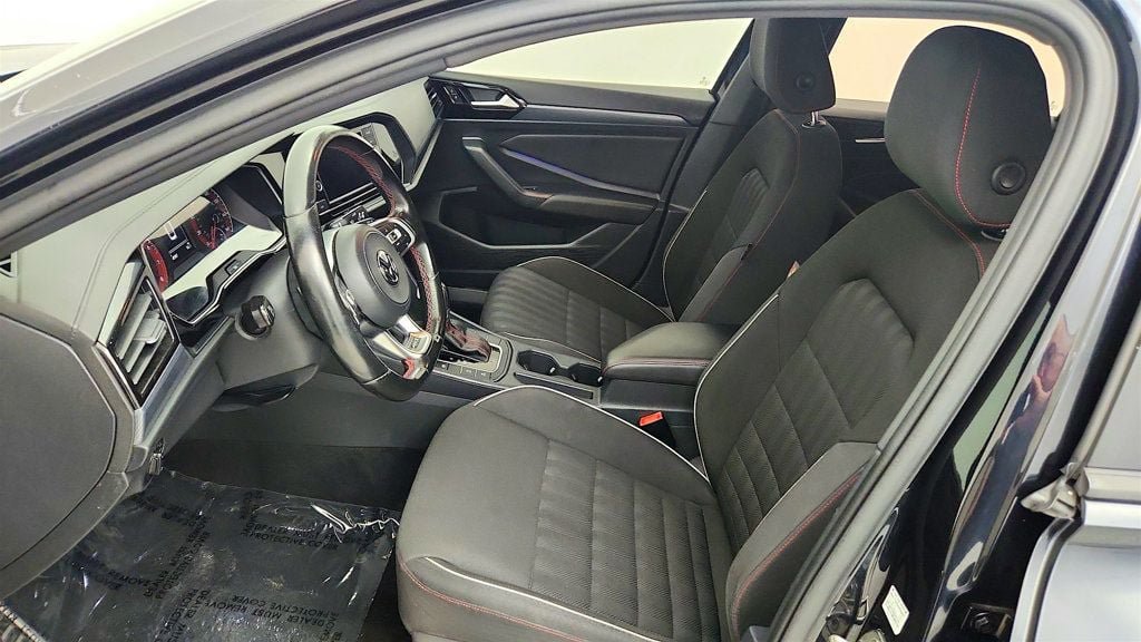 Used 2019 Volkswagen Jetta GLI FWD image 12