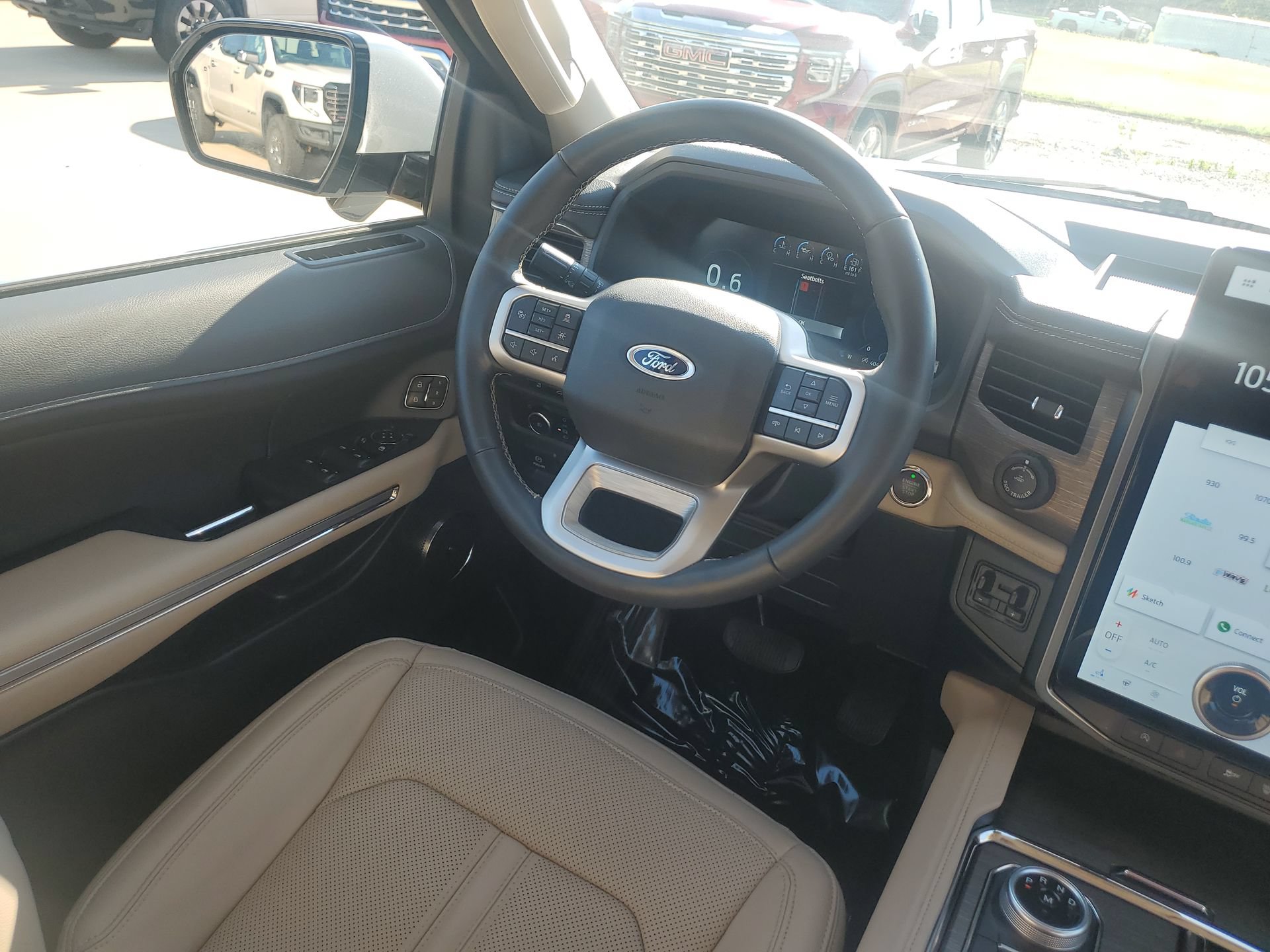 Used 2024 Ford Expedition Limited AWD/4WD image 17