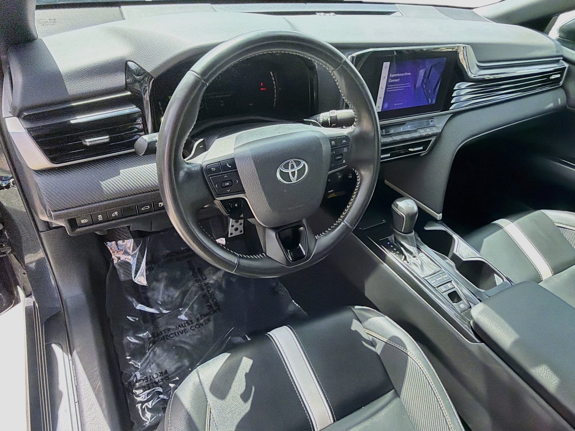 Used 2025 Toyota Camry SE FWD image 24