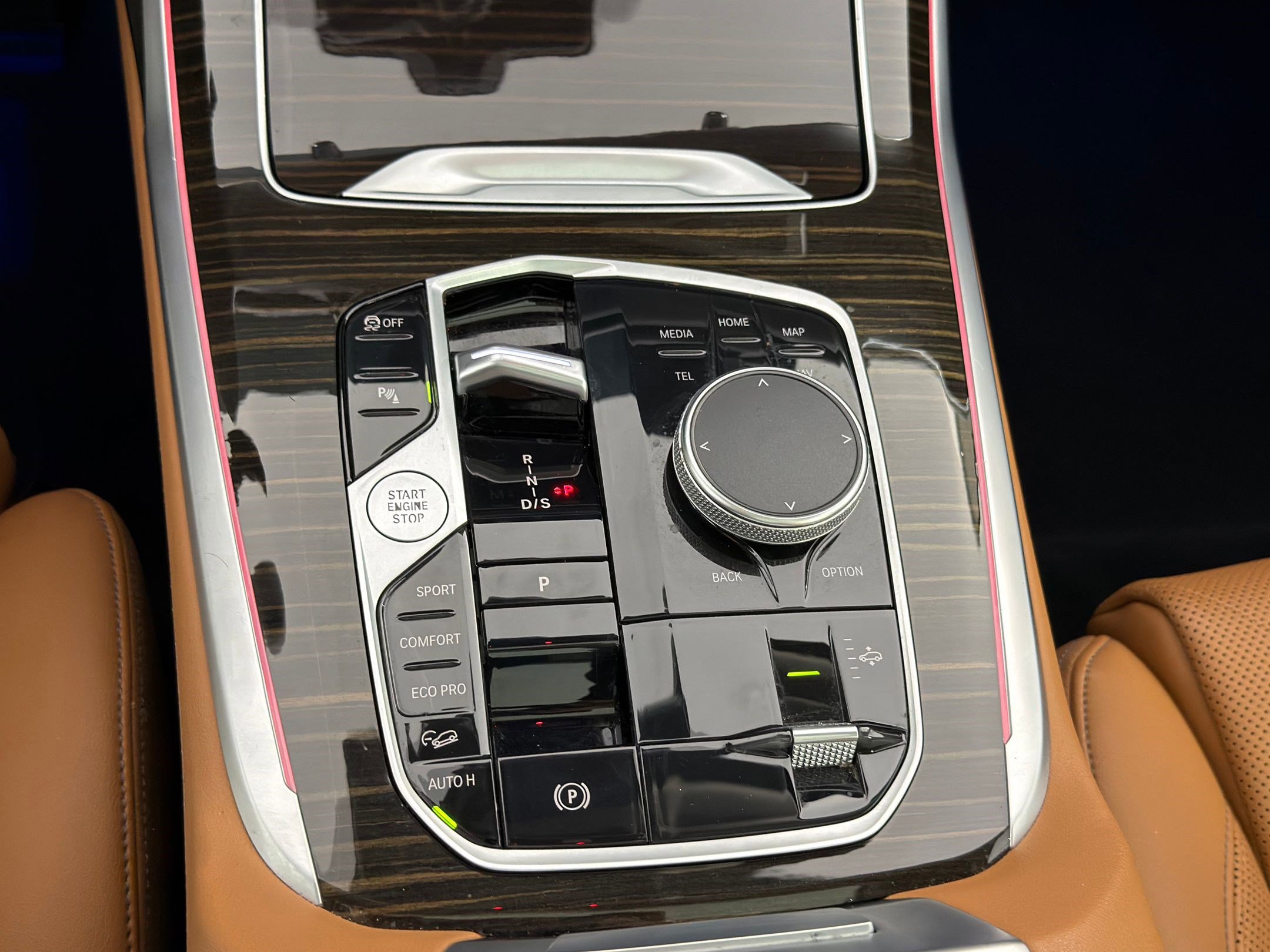 Used 2023 BMW X7 xDrive40i w/ Premium Package image 15