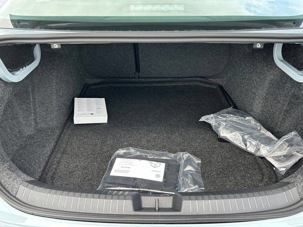 New 2027 Volkswagen Jetta SEL FWD image 44