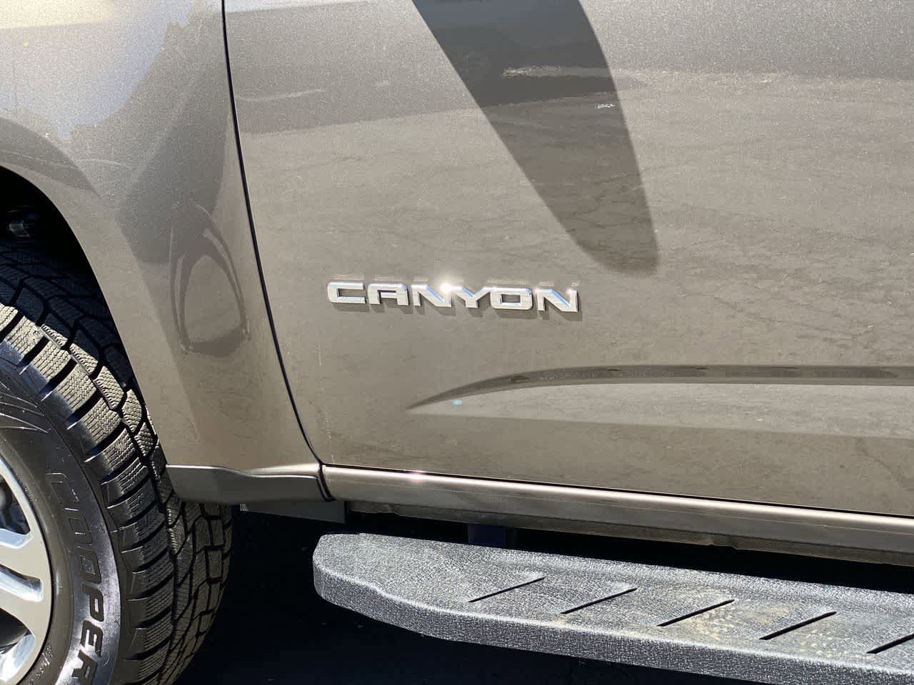 Used 2017 GMC Canyon SLT w/ Driver Alert Package AWD/4WD image 10
