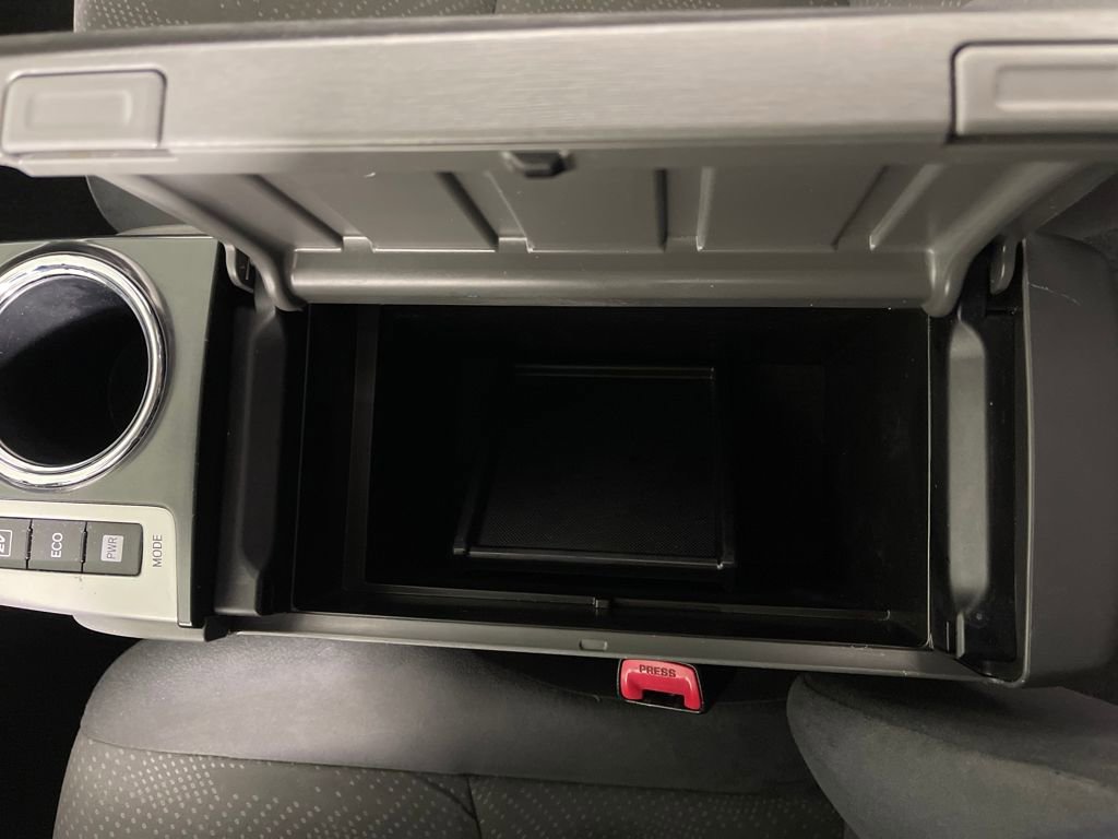 Used 2014 Toyota Prius V Two image 26