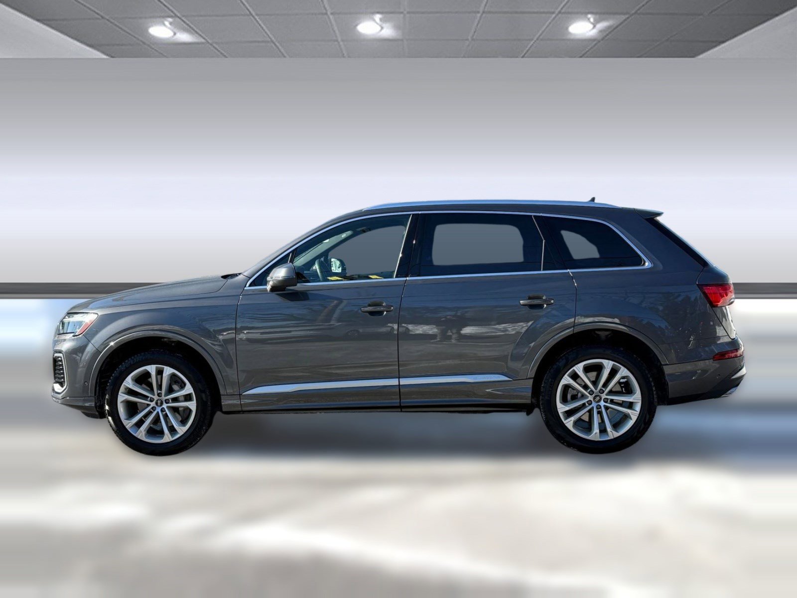 Certified 2025 Audi Q7 2.0T Premium w/ Convenience Package image 2