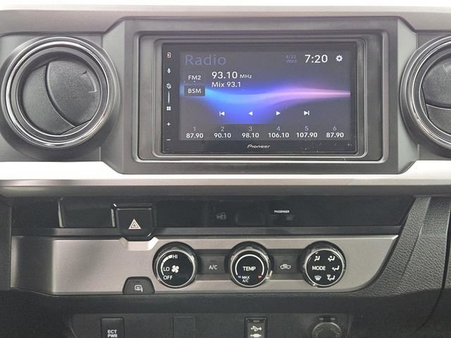 Used 2017 Toyota Tacoma SR5 w/ Tow Package RWD image 15