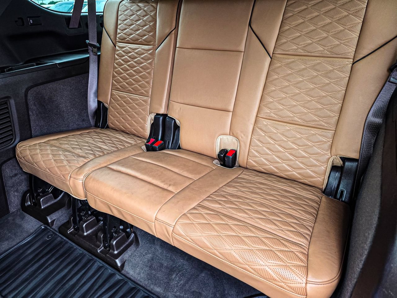 Used 2023 Cadillac Escalade ESV Sport w/ LPO, ONYX Package AWD/4WD image 38