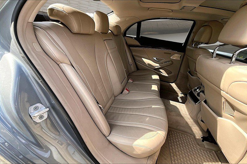 Used 2015 Mercedes-Benz S 550 4MATIC Sedan w/ Sport Package image 26