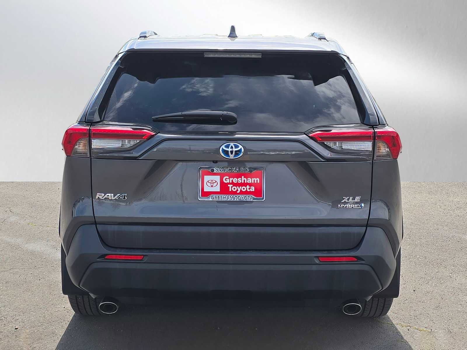 Used 2022 Toyota RAV4 XLE w/ Convenience Package AWD/4WD image 5