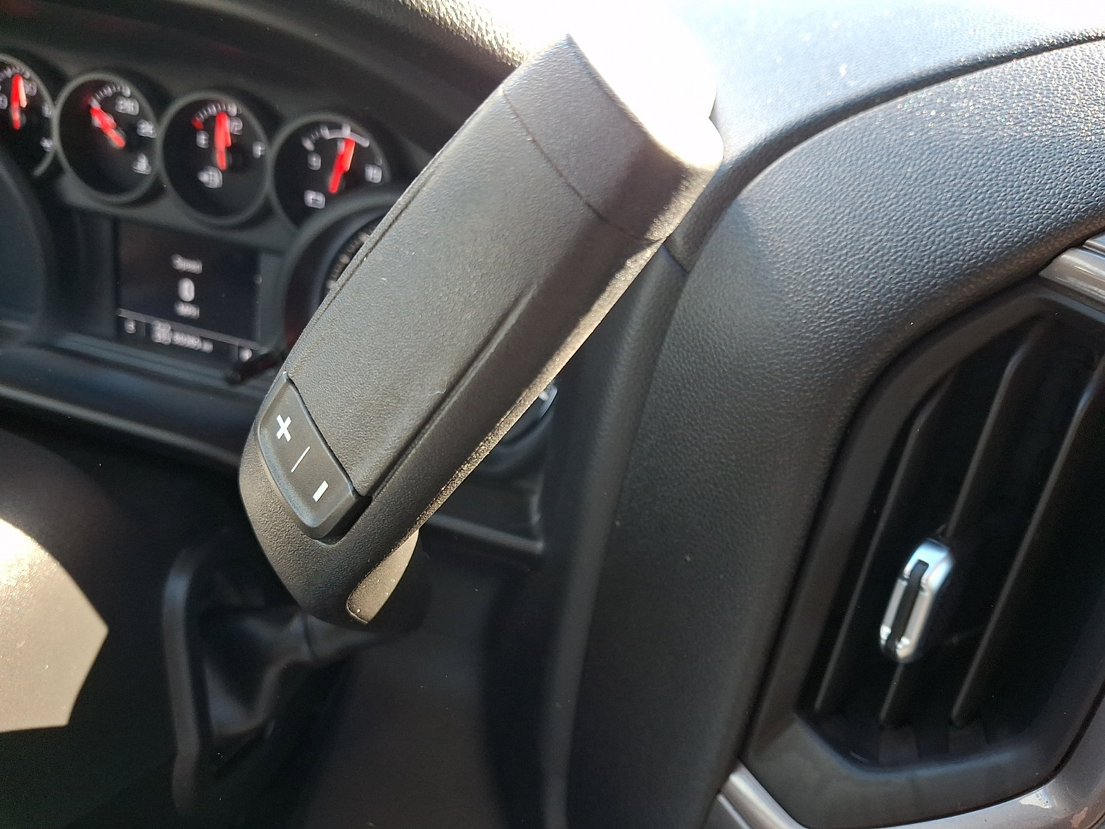 Used 2024 GMC Sierra 3500 Pro AWD/4WD image 14