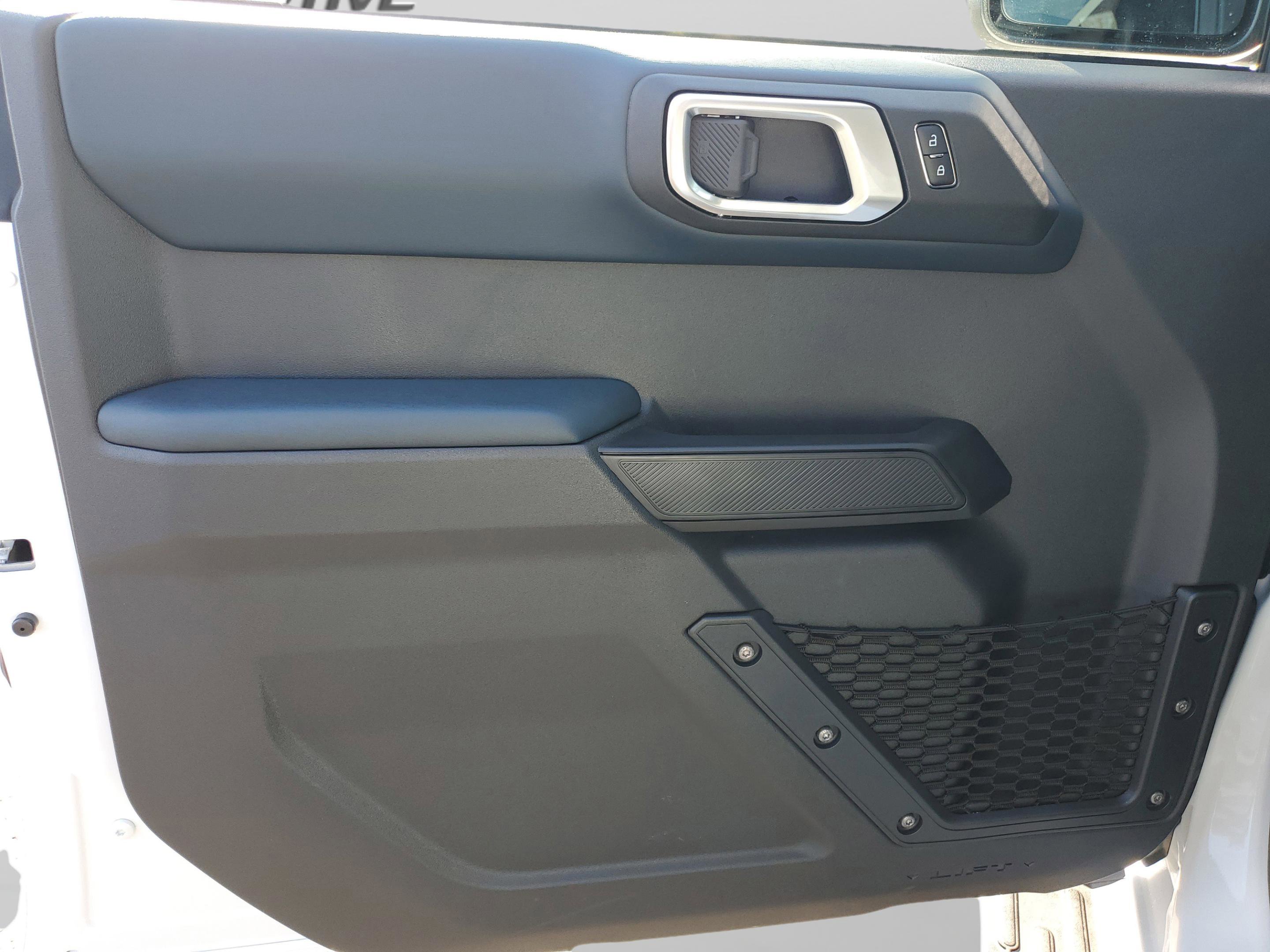 New 2026 Ford Bronco Heritage Edition image 9