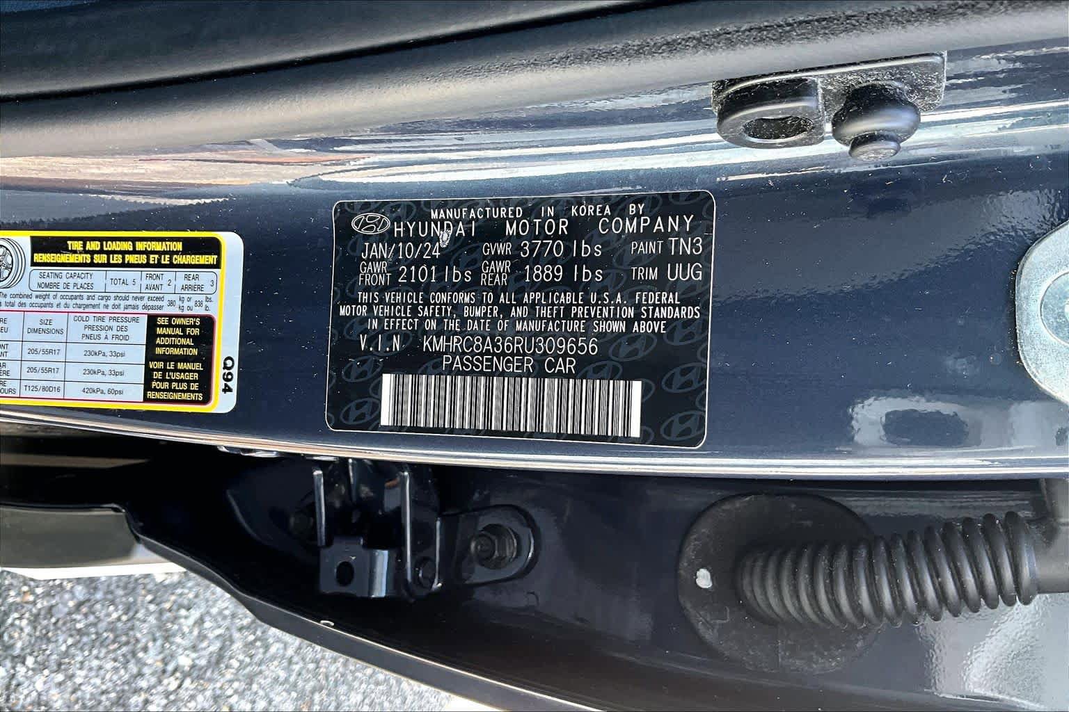 Used 2024 Hyundai Venue Limited FWD image 34