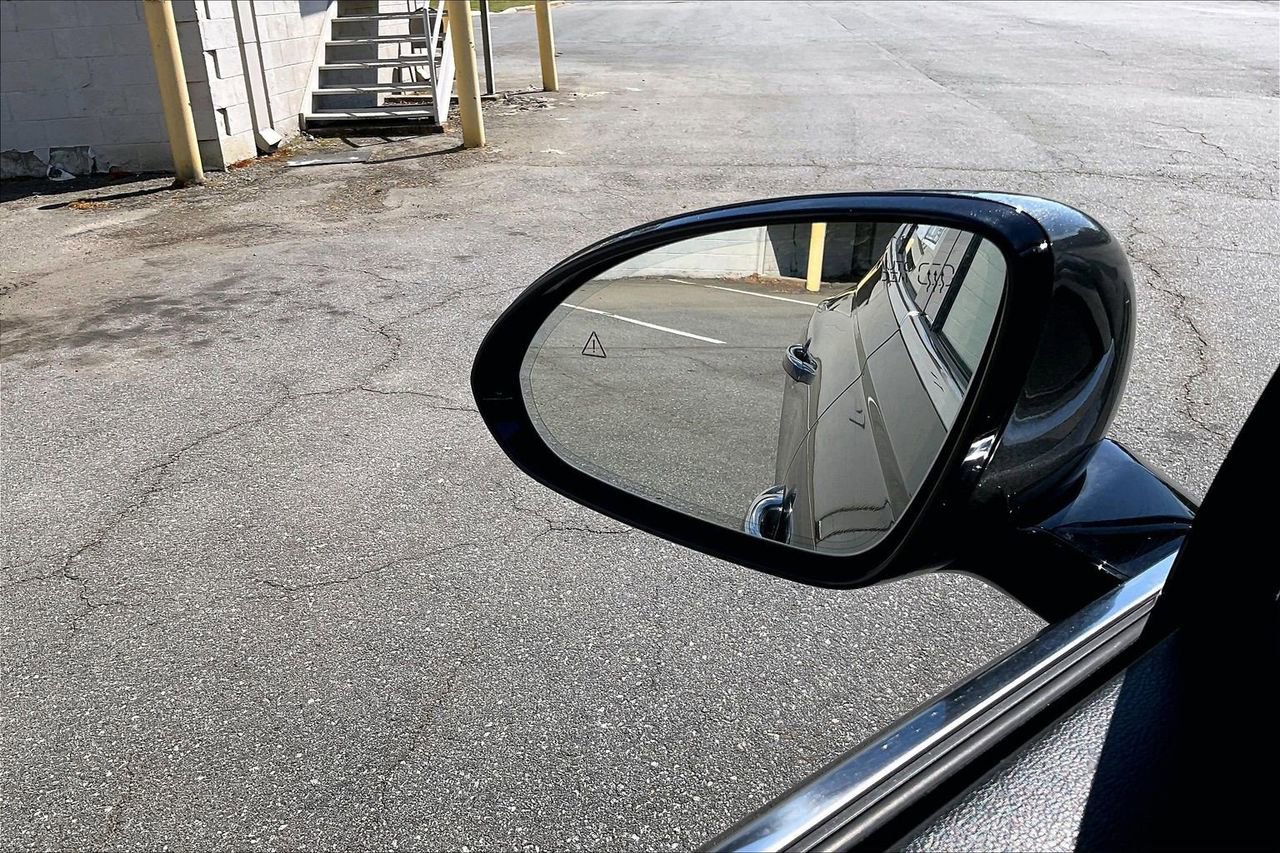 Used 2023 Genesis G80 2.5T AWD/4WD image 29