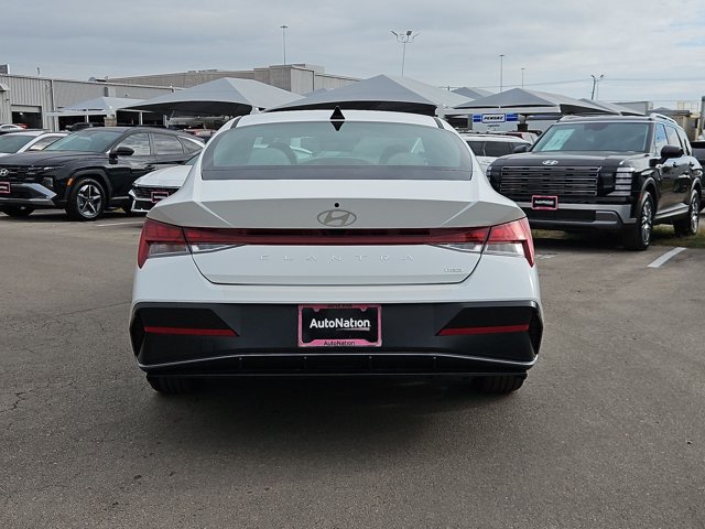 New 2026 Hyundai Elantra Limited FWD image 8