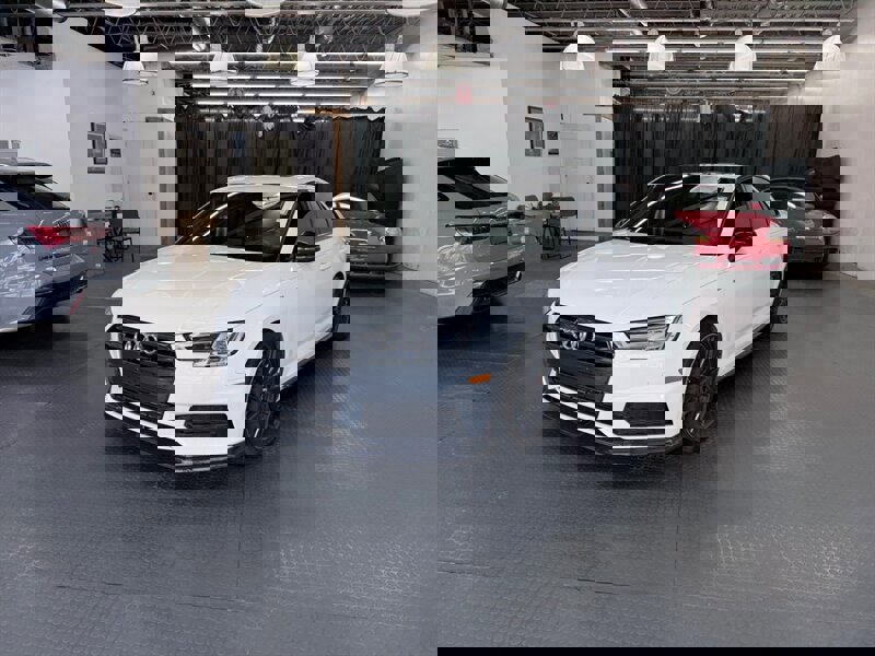 Used 2018 Audi A4 2.0T Premium Plus w/ Premium Plus Package image 3