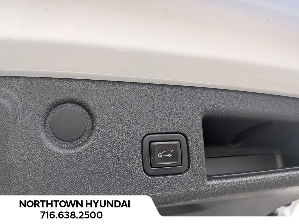 Used 2023 Chevrolet Equinox LT FWD image 31