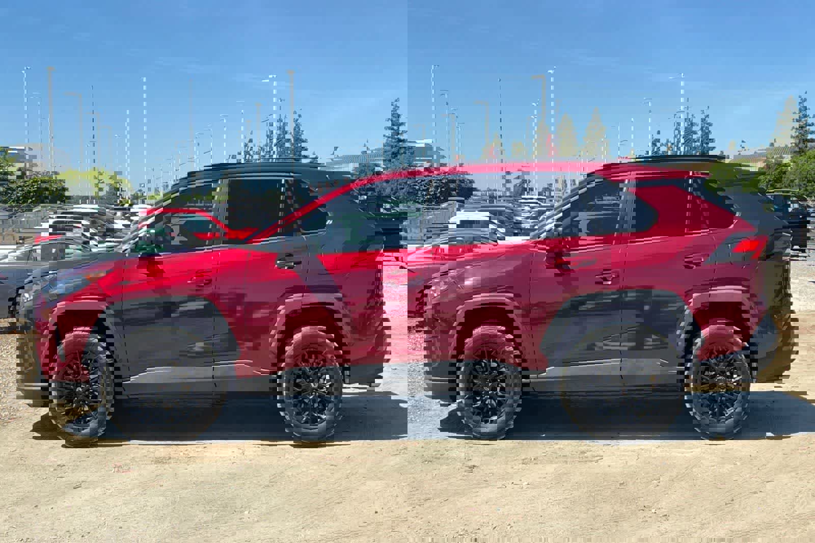 Used 2021 Toyota RAV4 LE image 6