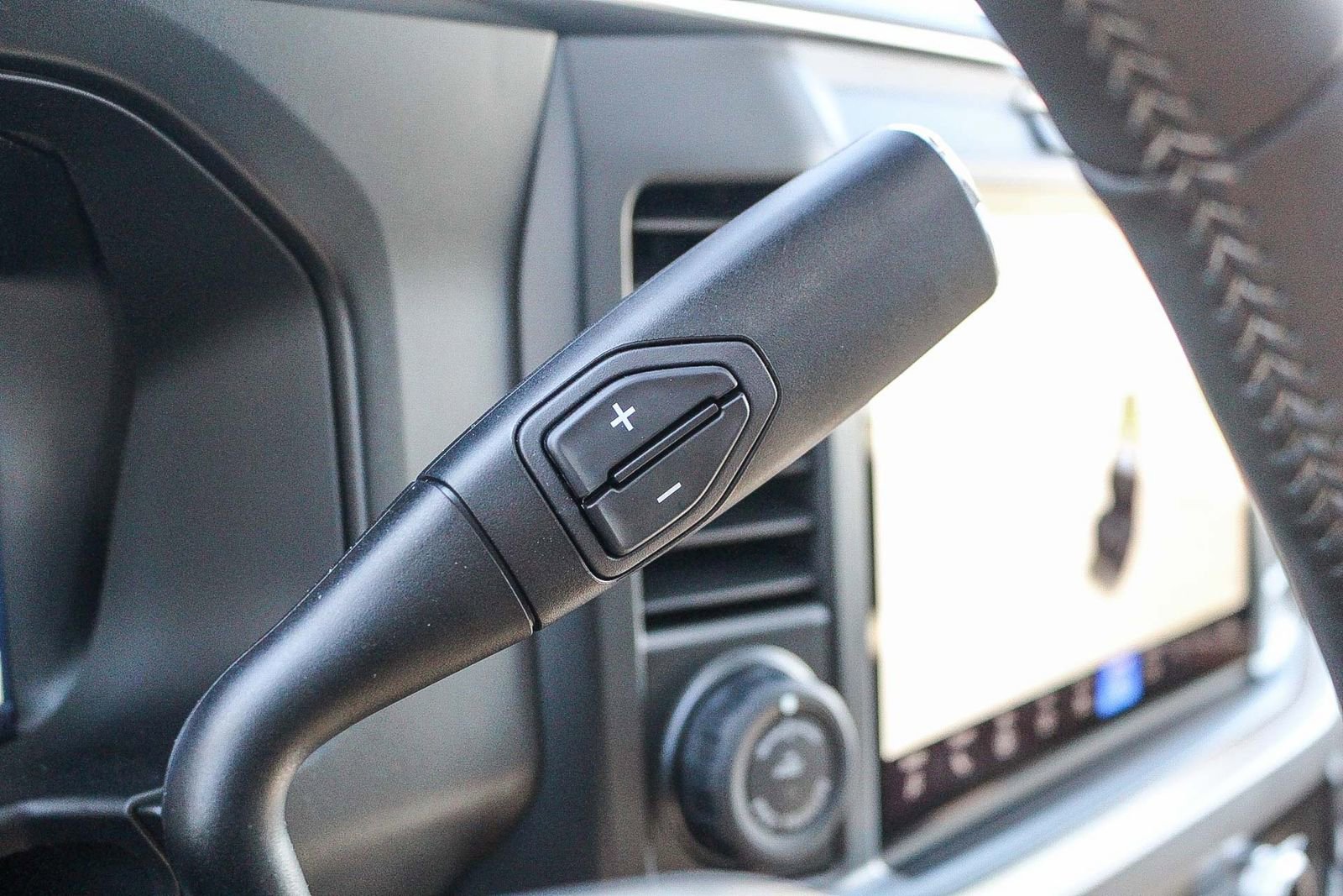 New 2025 Ford F350 Platinum w/ Platinum Plus Package image 24