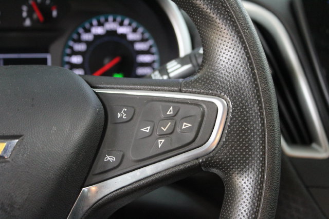 Used 2023 Chevrolet Malibu LT FWD image 17