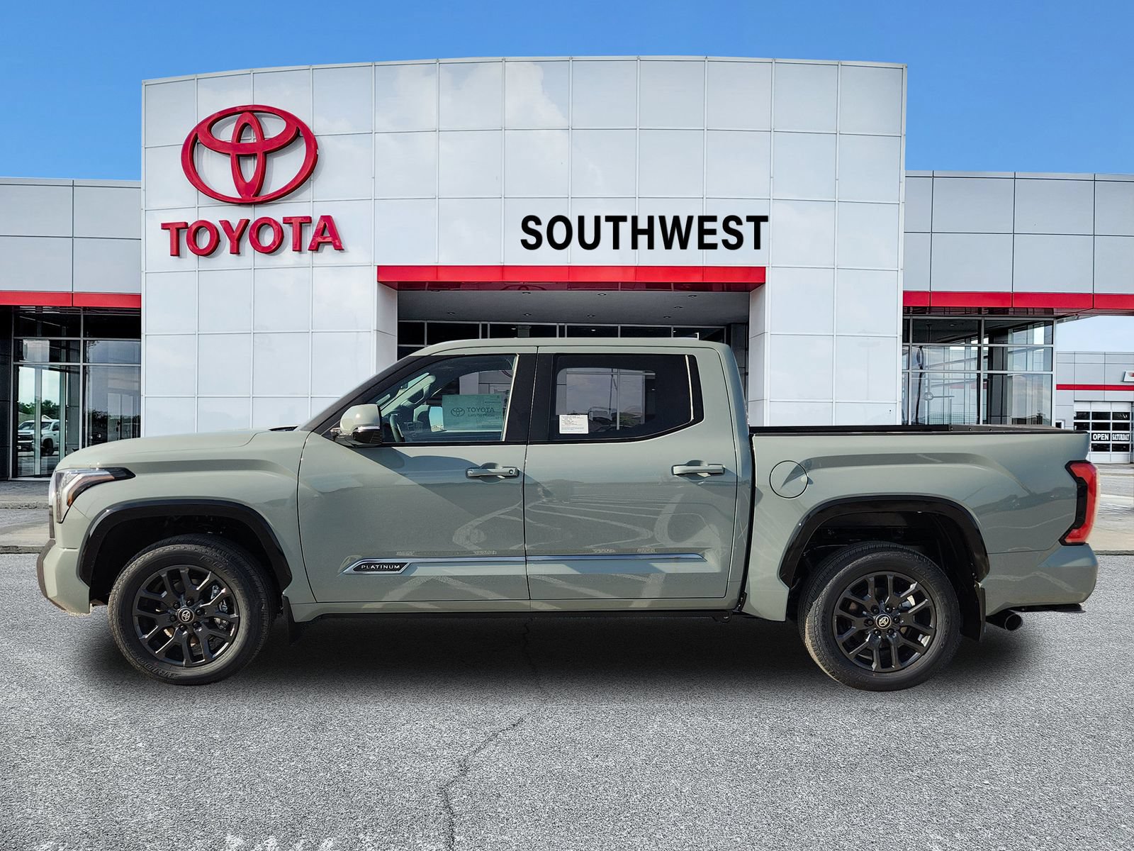 New 2026 Toyota Tundra Platinum AWD/4WD video 3