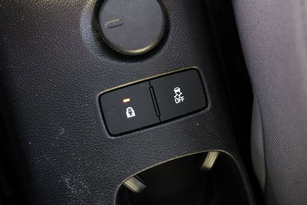 Used 2013 Chevrolet Sonic LS image 16