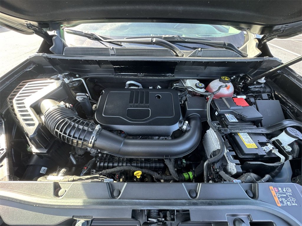 Used 2023 GMC Acadia SLE w/ Driver Convenience Package image 26