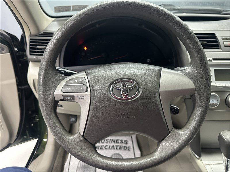 Used 2011 Toyota Camry LE FWD image 21