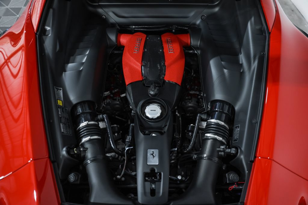 Used 2020 Ferrari F8 Tributo RWD image 23