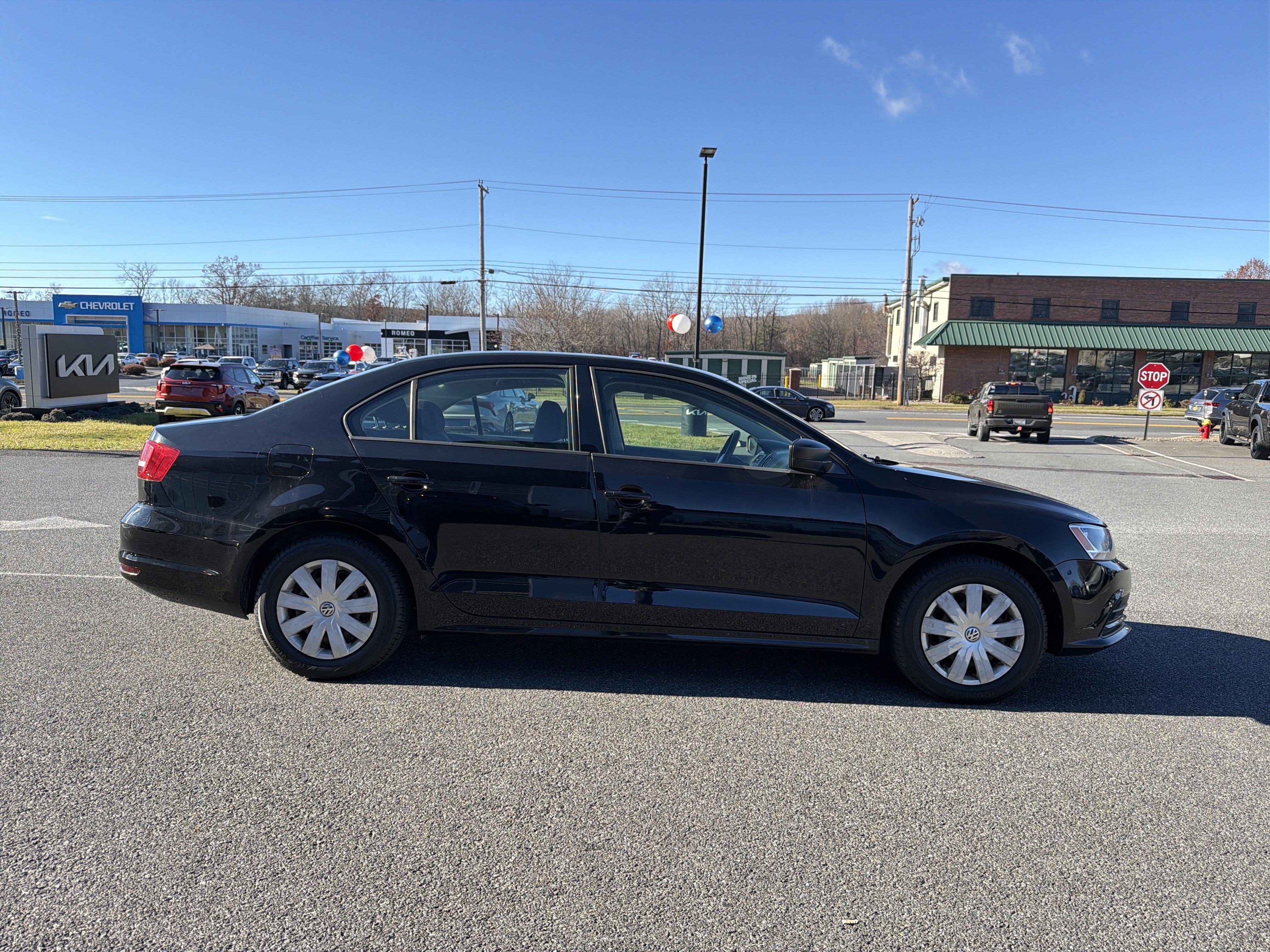Used 2015 Volkswagen Jetta S image 4