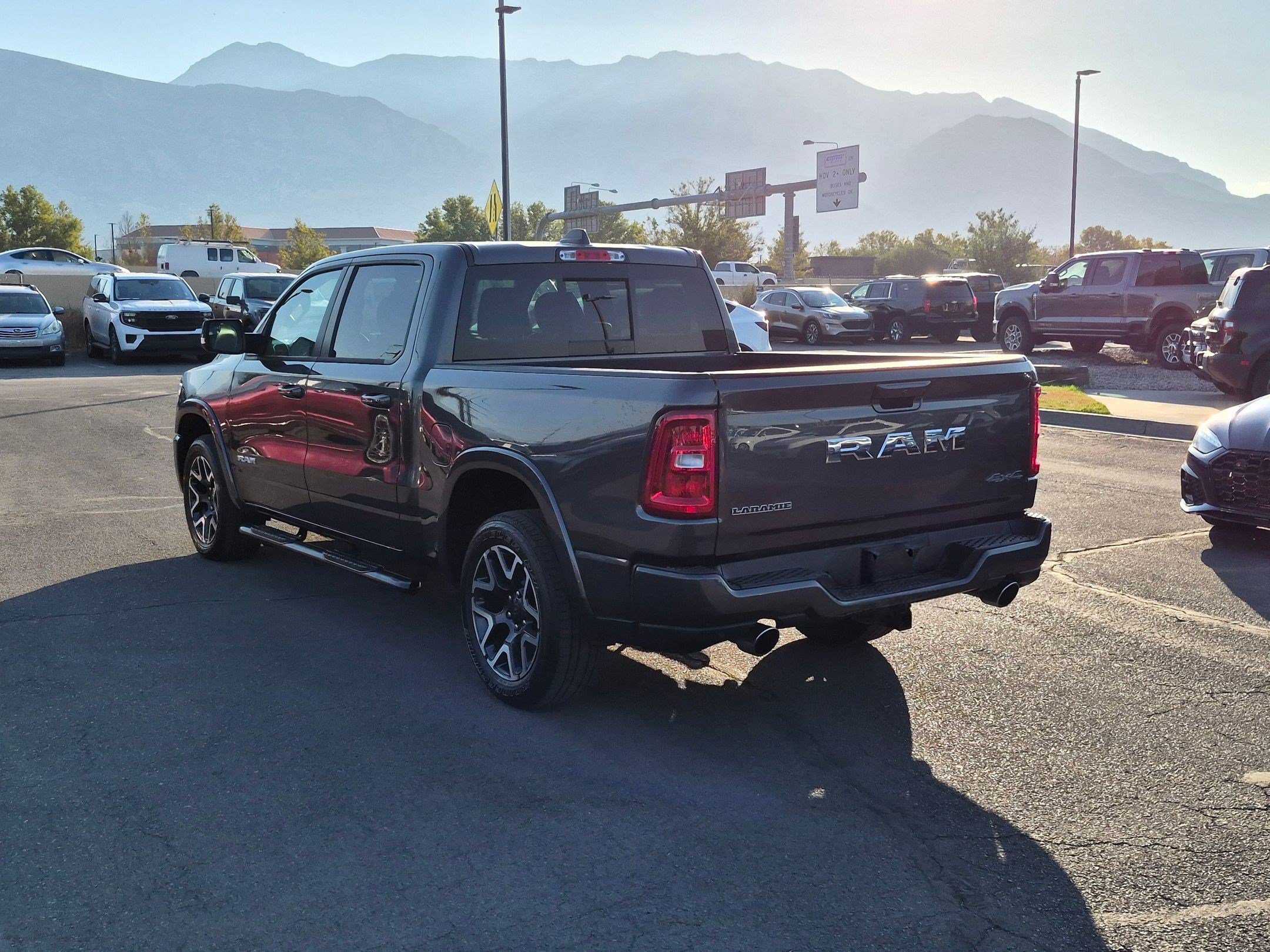 Used 2025 RAM 1500 Laramie w/ Sport Appearance Package AWD/4WD image 9