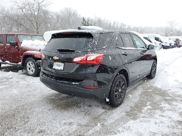 Used 2020 Chevrolet Equinox LS w/ LS Convenience Package image 4