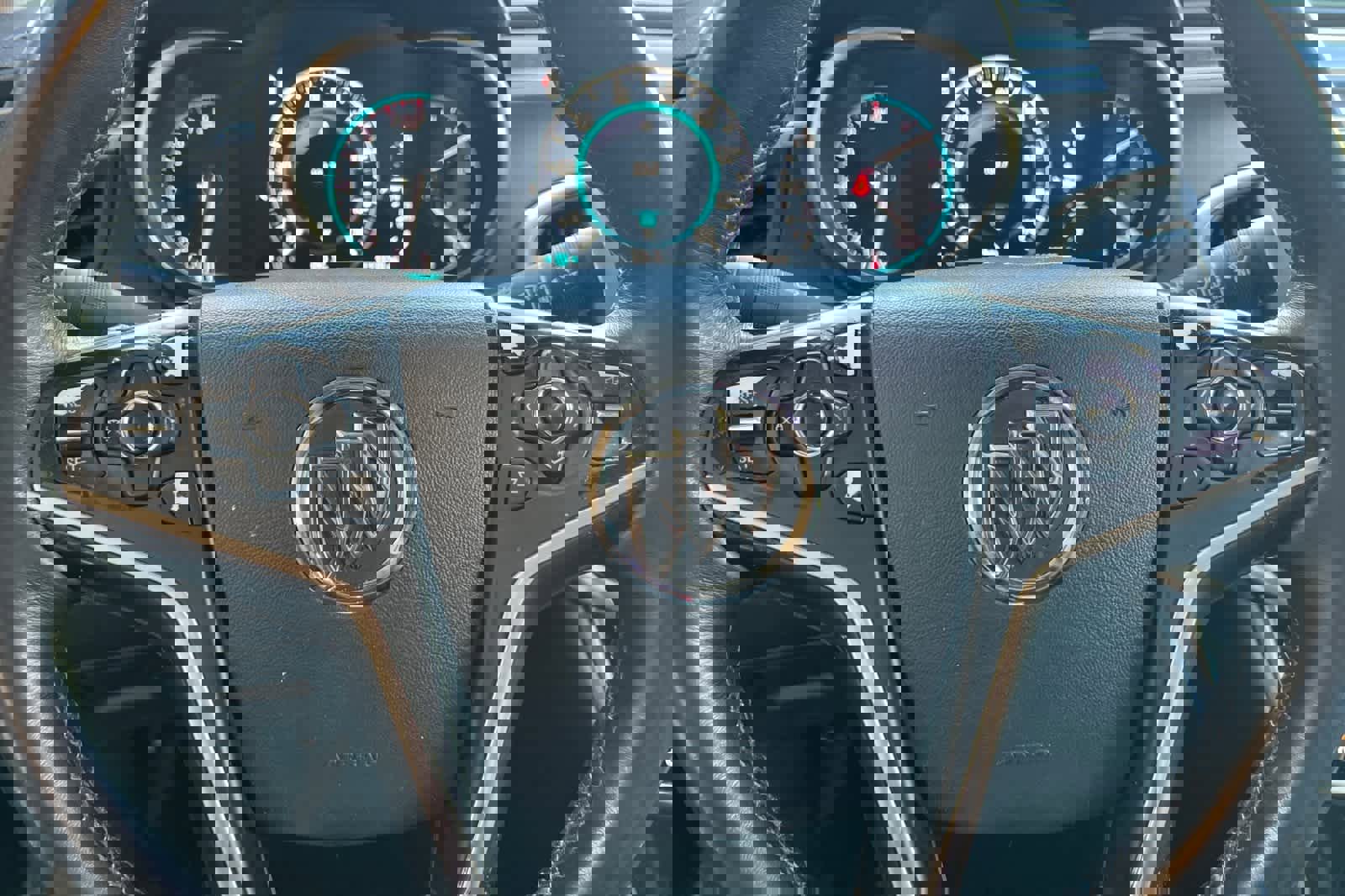 Used 2015 Buick LaCrosse Leather image 25