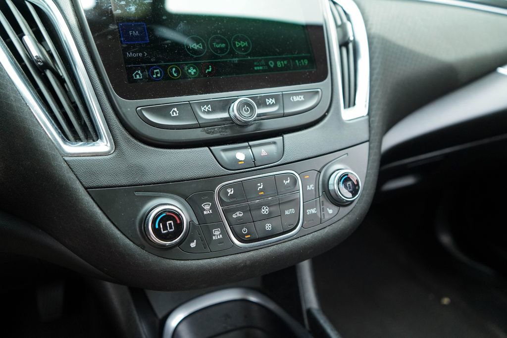 Used 2021 Chevrolet Malibu LT FWD image 22