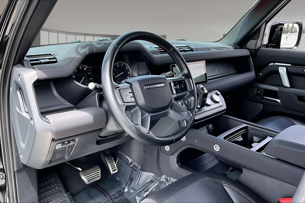 Certified 2023 Land Rover Defender 110 X-Dynamic SE AWD/4WD image 15
