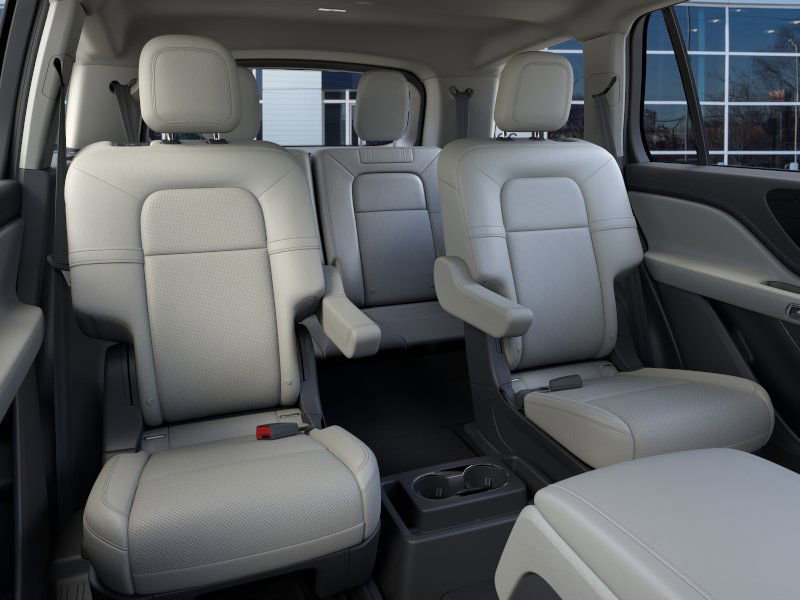 New 2025 Lincoln Aviator AWD image 11
