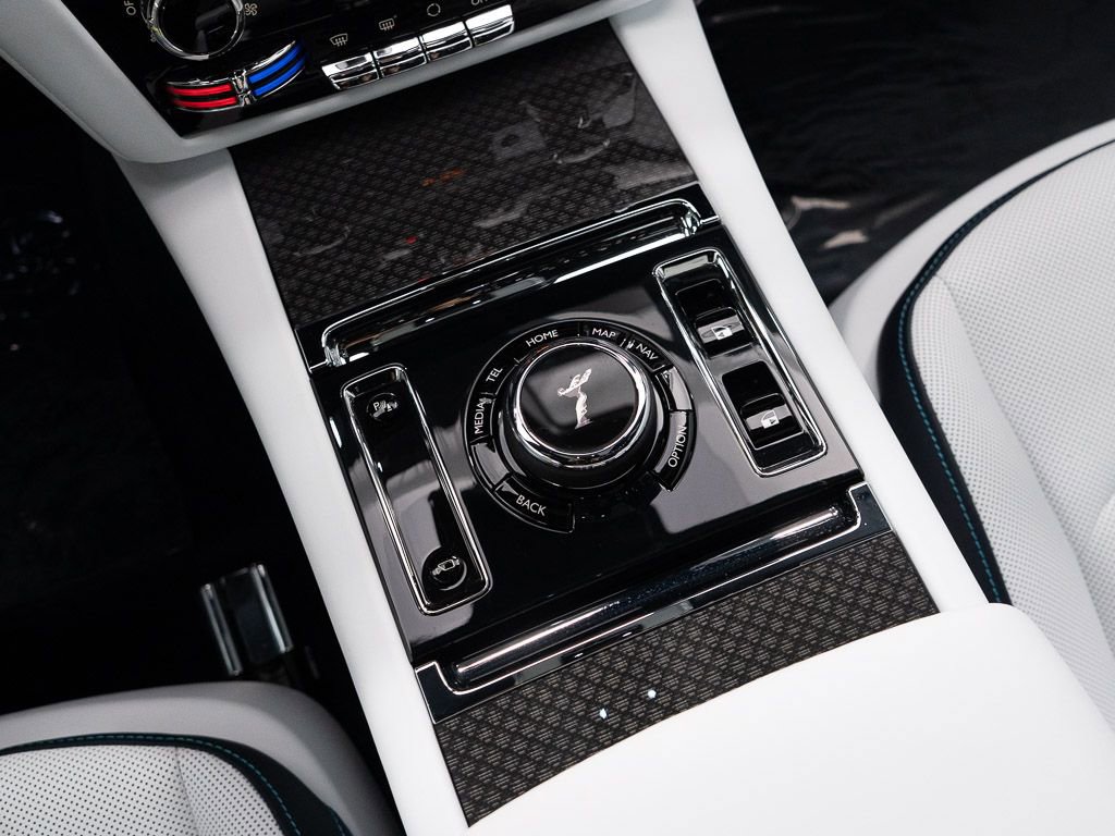 Certified 2026 Rolls-Royce Spectre Black Badge AWD/4WD image 31