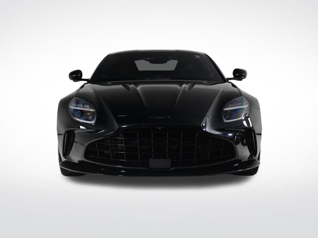 Used 2025 Aston Martin V8 Vantage Coupe image 8