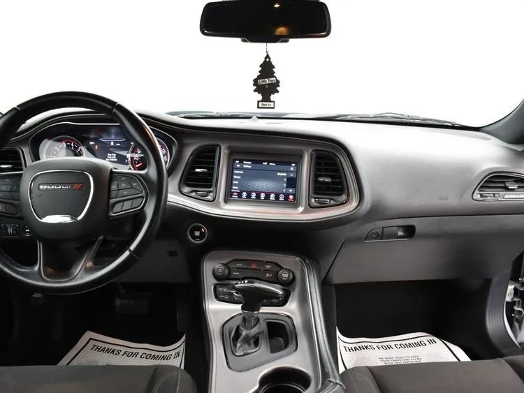Used 2023 Dodge Challenger SXT RWD image 16