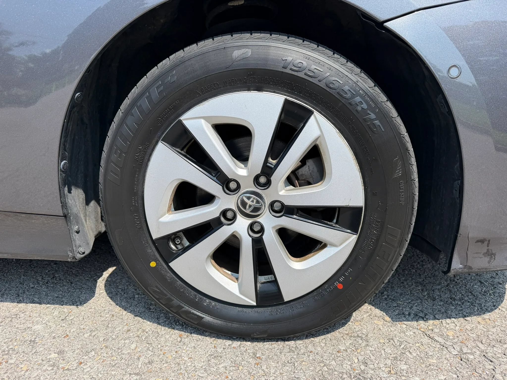 Used 2018 Toyota Prius Two w/ Prius Two Safety Plus Package FWD image 11