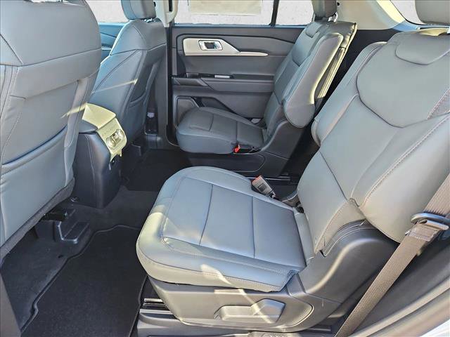 New 2026 Ford Explorer Active w/ Active Comfort Package image 16