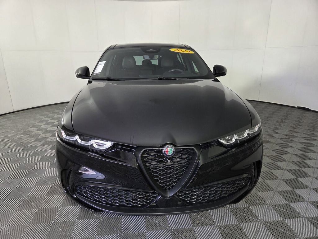 Used 2024 Alfa Romeo Tonale Veloce image 3
