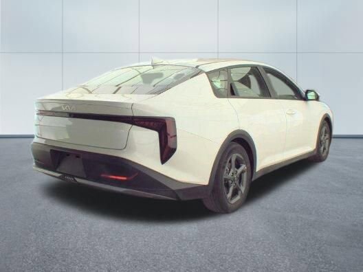 Used 2025 Kia K4 LXS FWD image 5