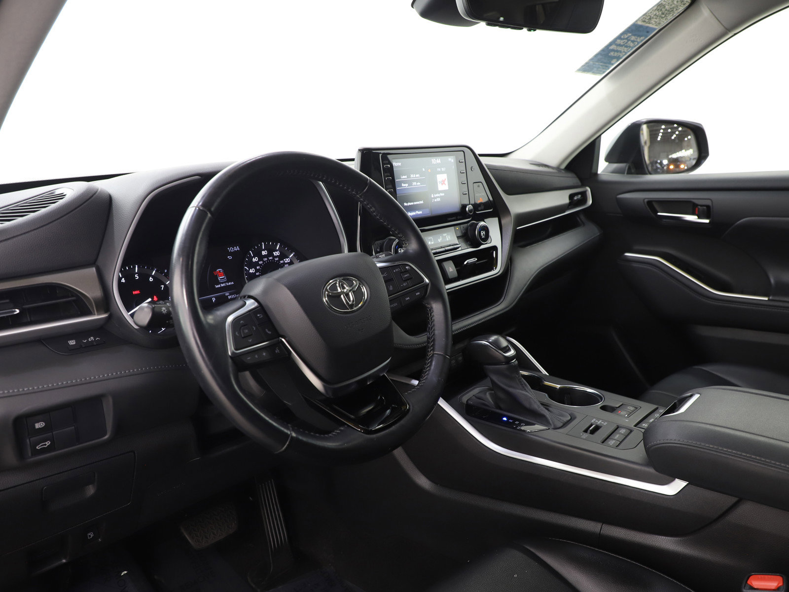 Used 2021 Toyota Highlander XLE image 26