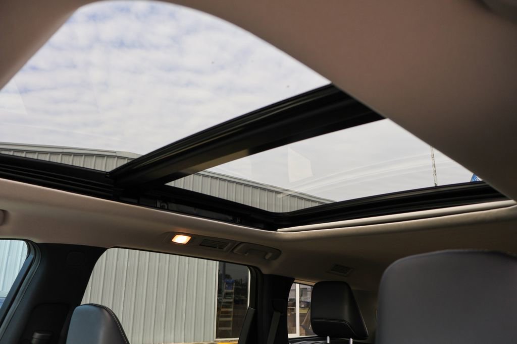 Used 2023 INFINITI QX60 Pure image 12