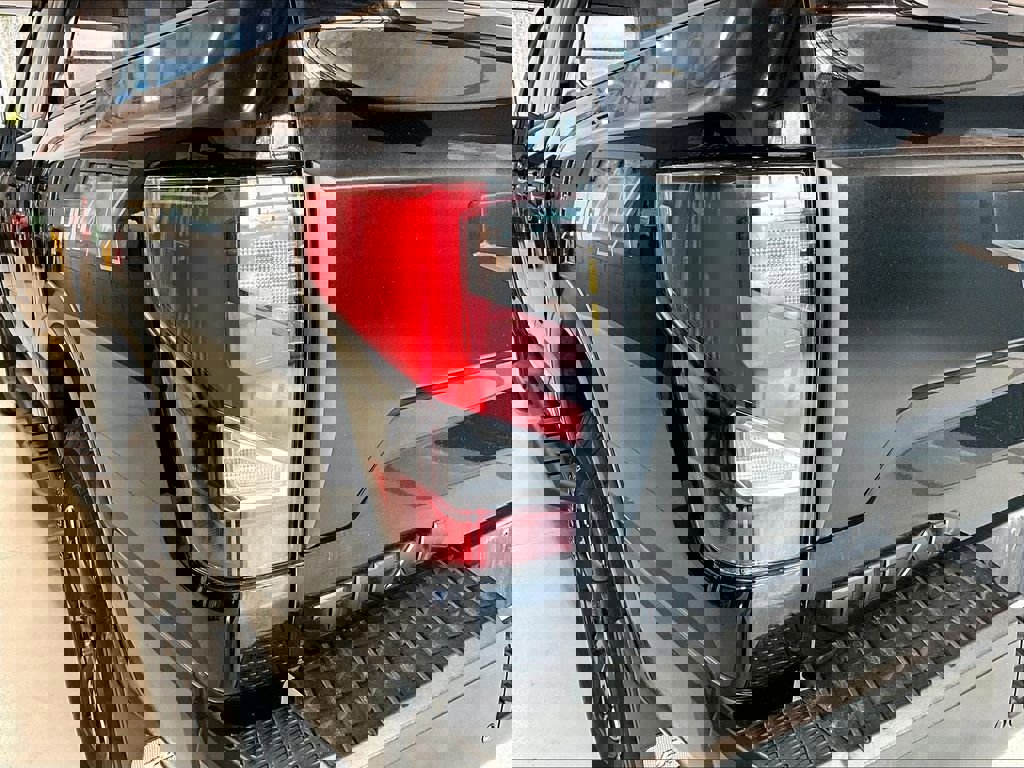 Used 2021 Nissan Titan PRO-4X w/ Pro-4x Convenience Package image 25