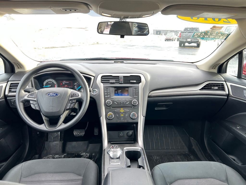 Used 2018 Ford Fusion SE image 19